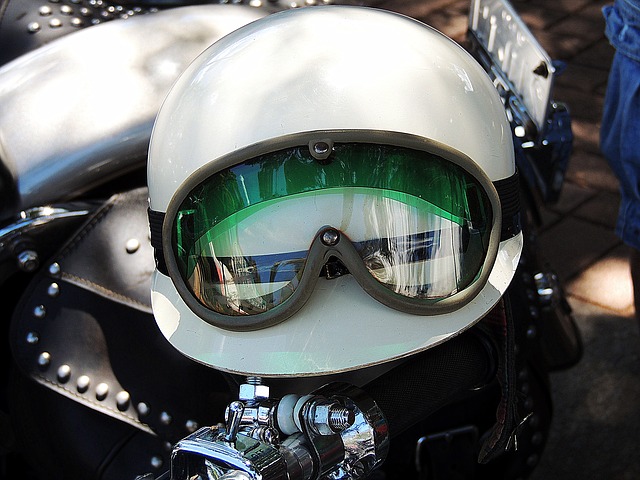 motorka-helma